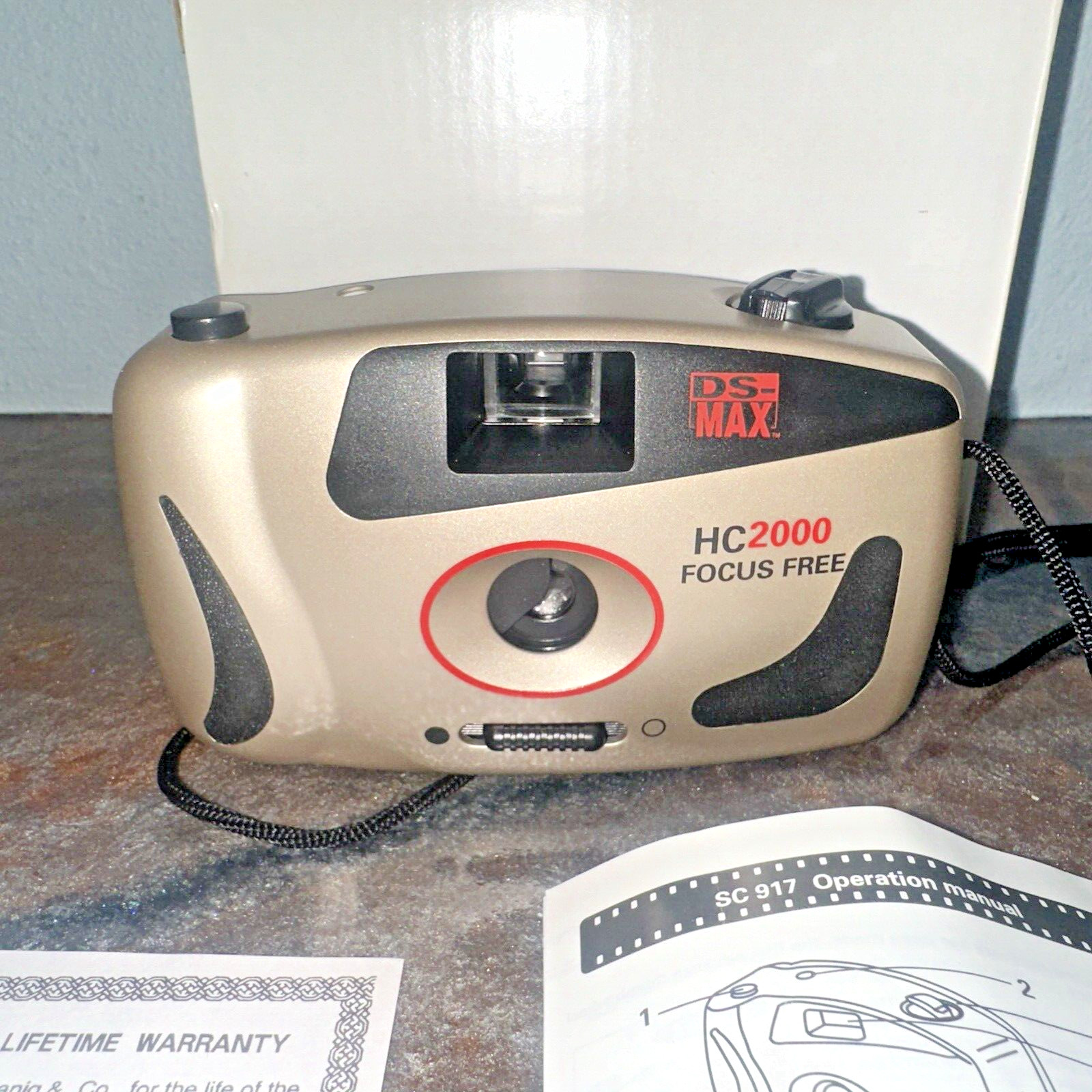 DS Max HC 2000 35mm point and shoot Camera