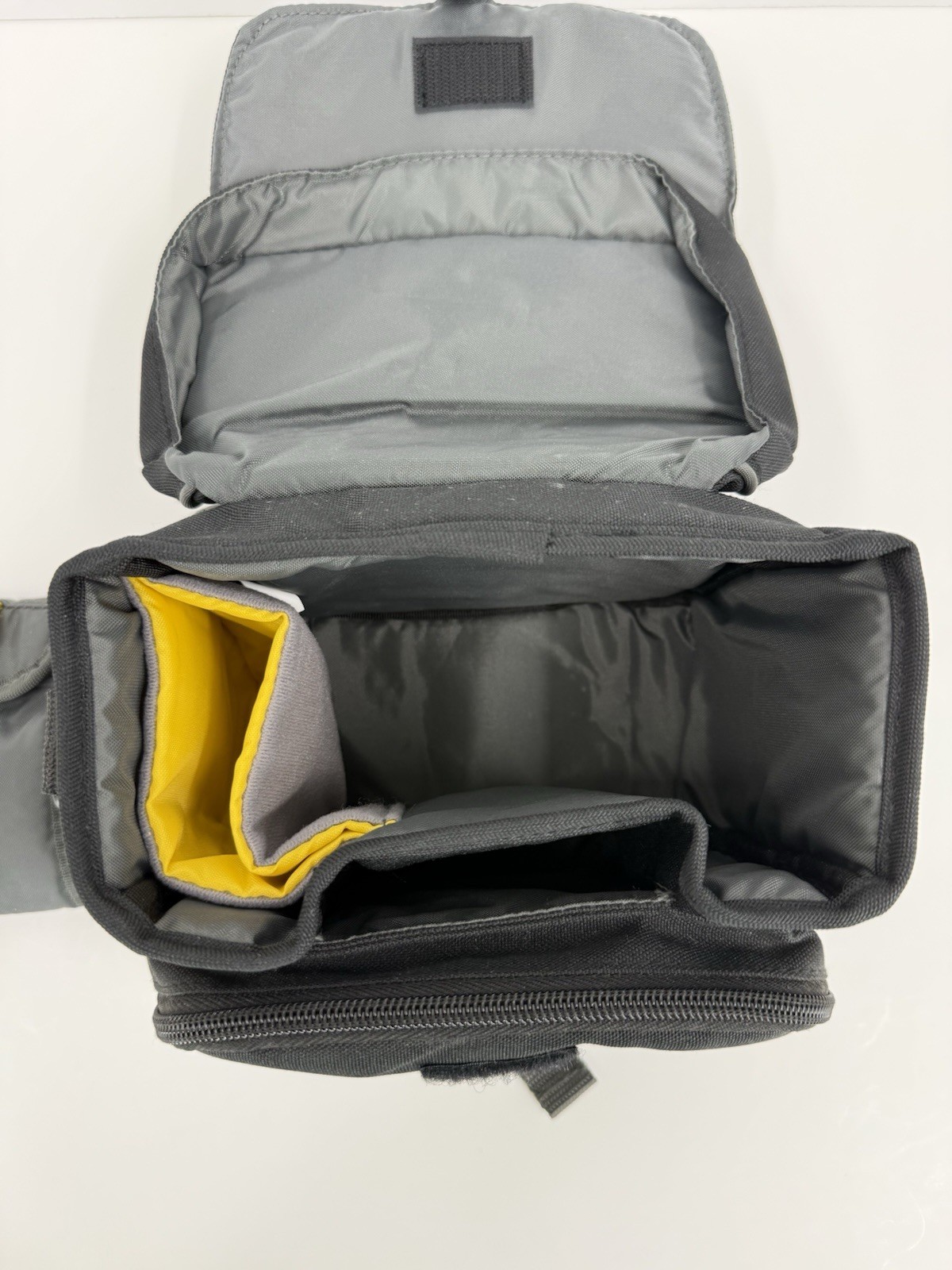 Case Logic Black SLR Camera Bag EUC