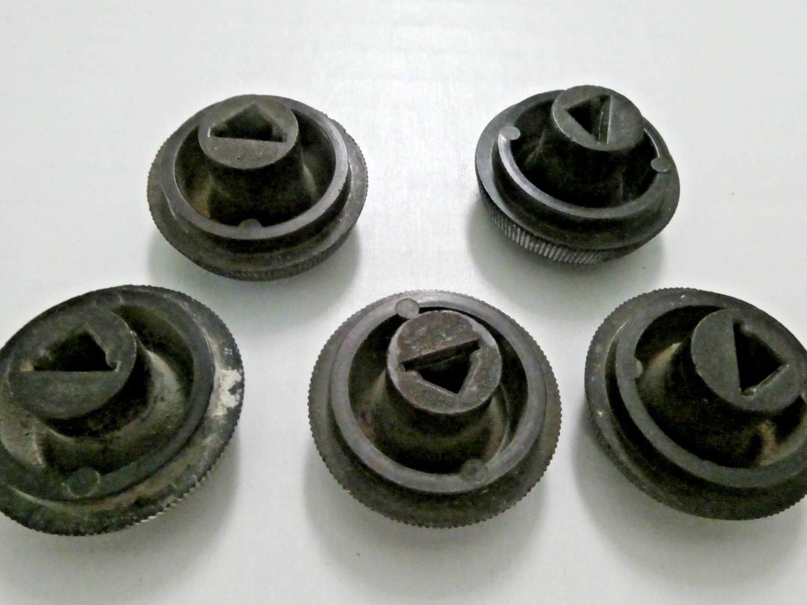 Five (5) Vintage Radio Knobs for 1939 RCA K60- Lot# 226