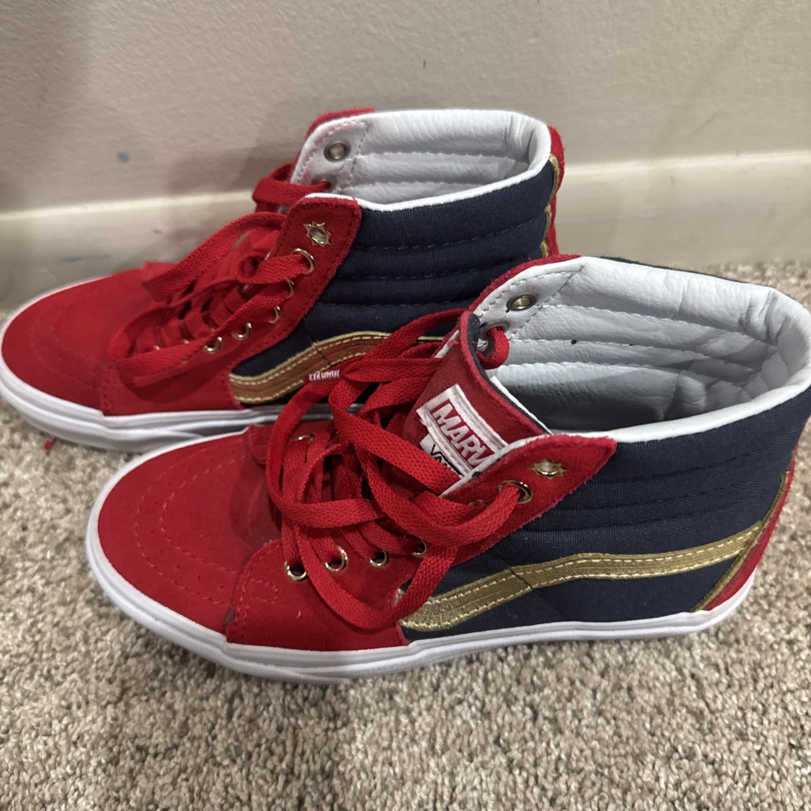 Vans x Marvel Mens 3.5 Womens 5 Captain Marvel Suede Shoes Sk8-Hi Skate Shoe