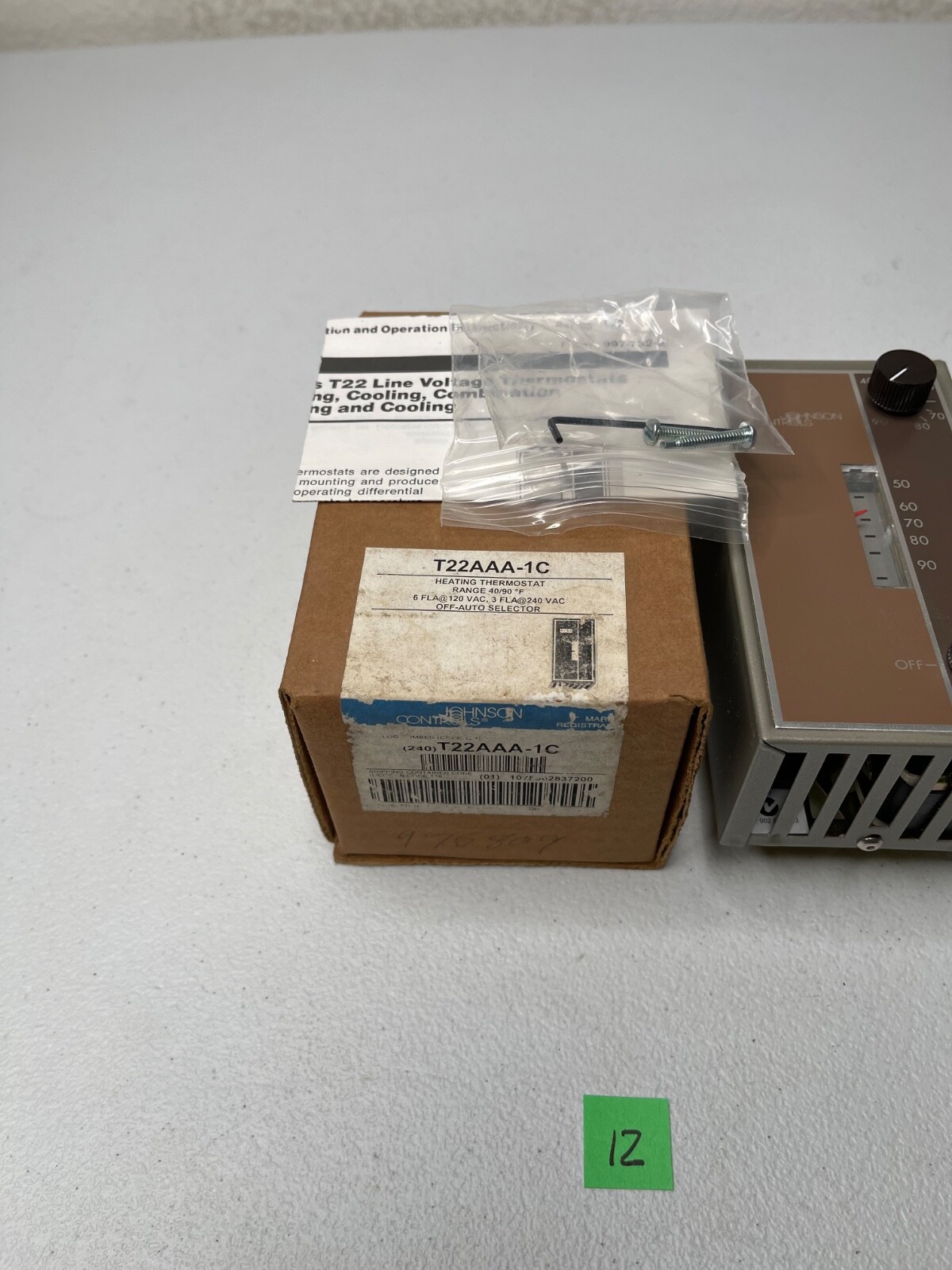 Johnson Controls T22AAA-1C Heating Line Voltage Thermostat