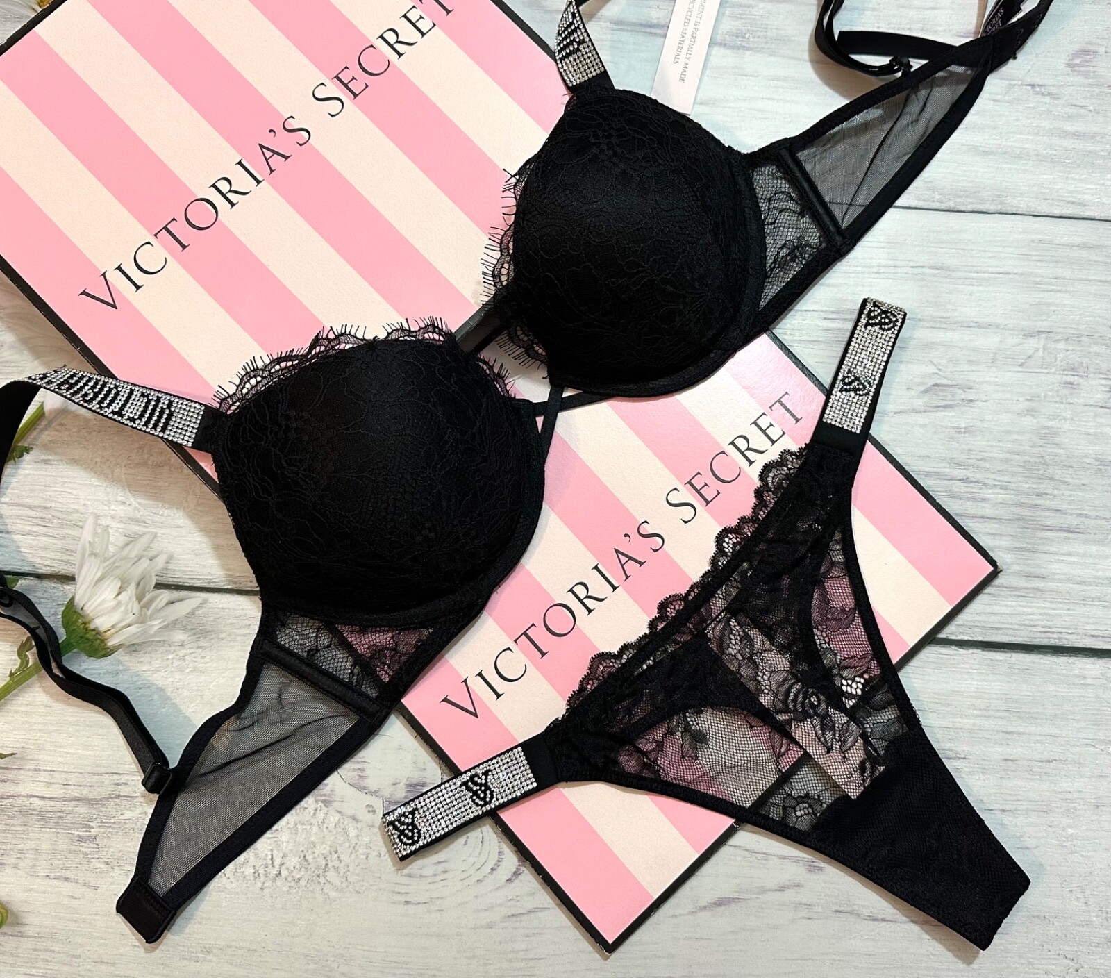 Victoria's Secret Shine Strap Bombshell Lace Push-Up Bra Thong Set Black