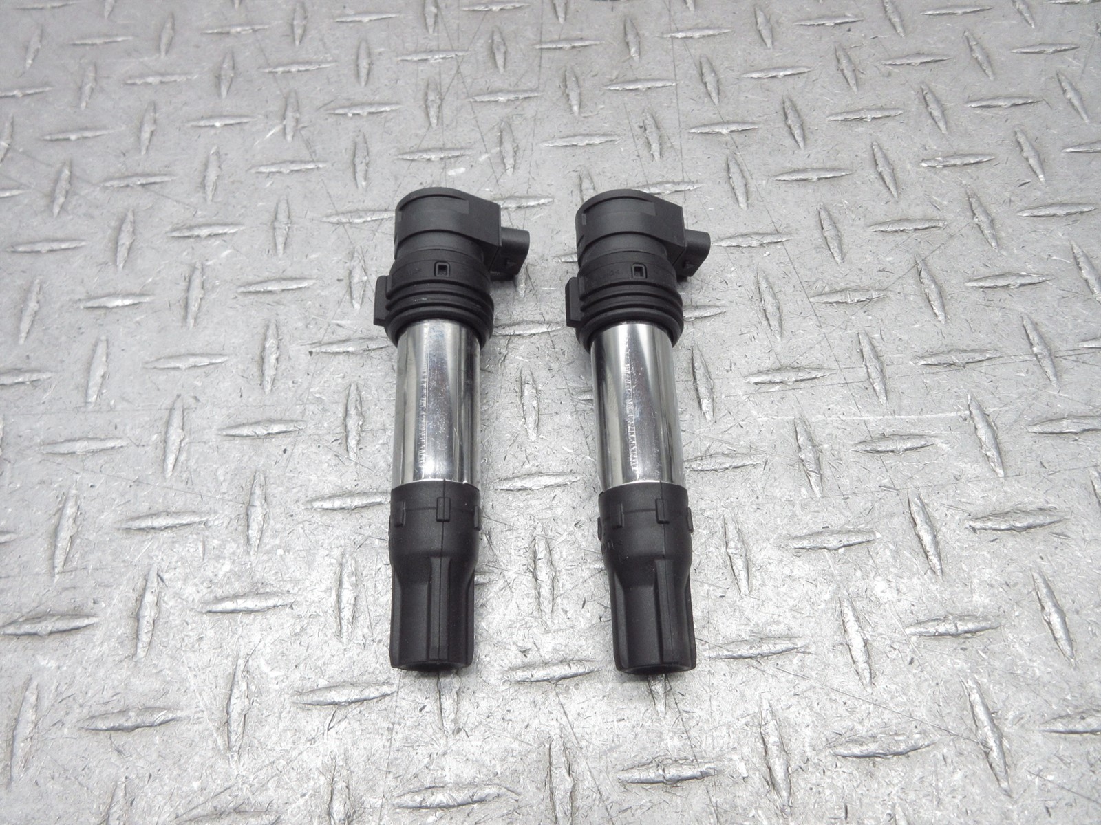 2022 18-22 BMW R1250R OEM Ignition Coils Spark Plug Sticks Lot