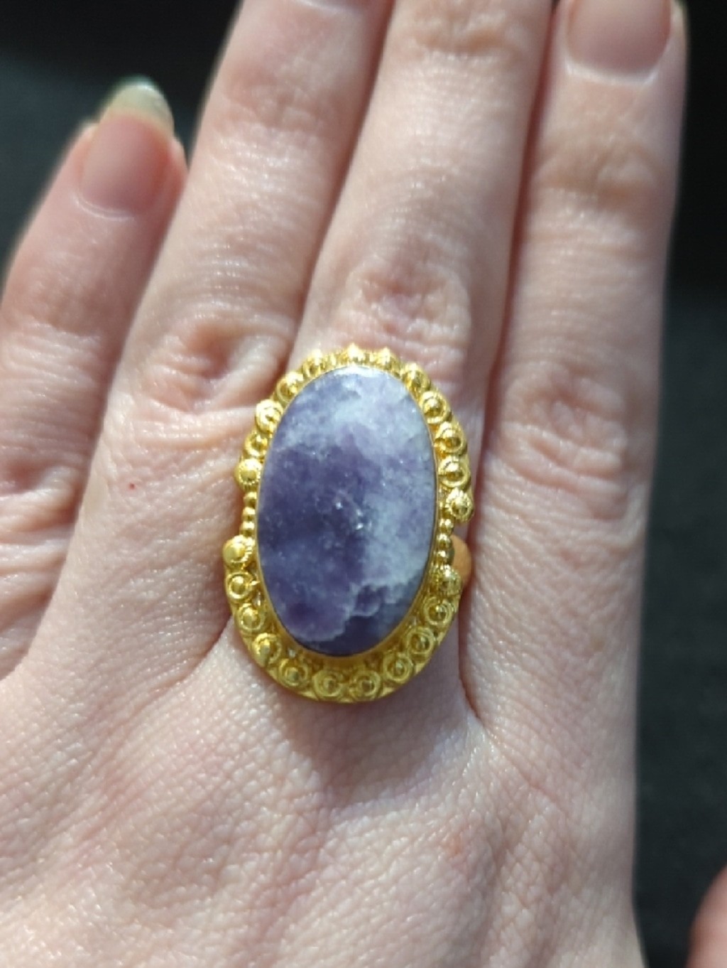 Gold Plated Purple Amethyst Gemstone Oval Statement Ring - Size 9.5