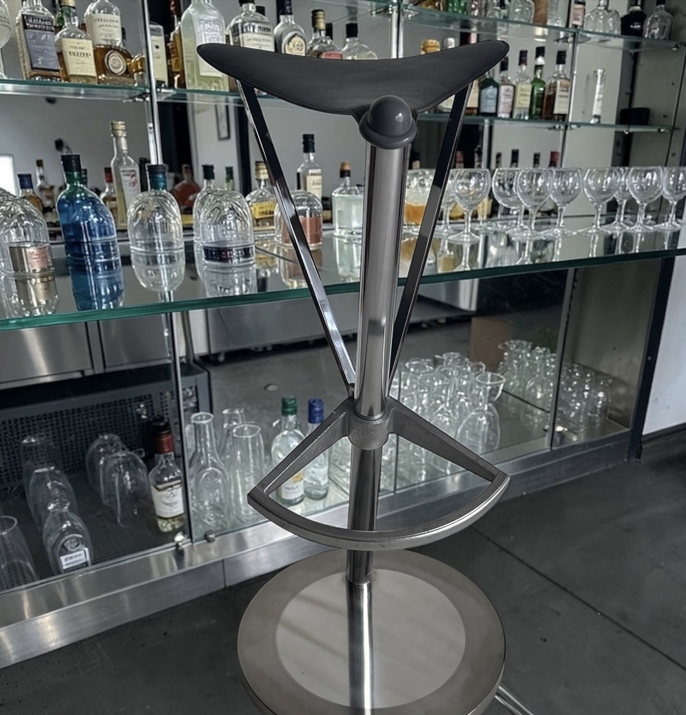 Ramon Benedito Frenesi Stool Stendig Transatlantic 1985 Aluminum Spain