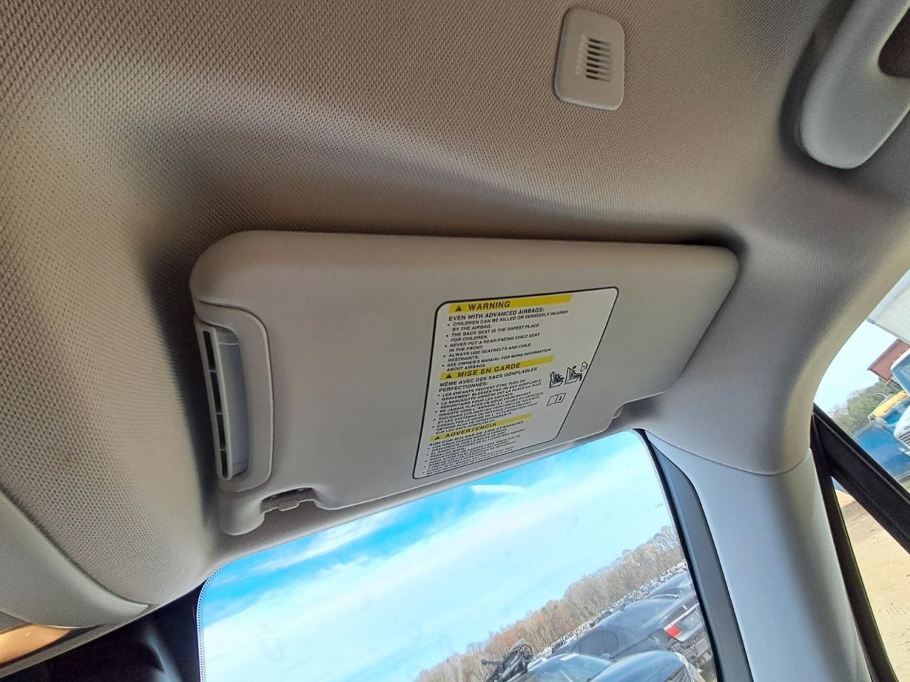 RENEGADE 2019 Glove Box 4884406