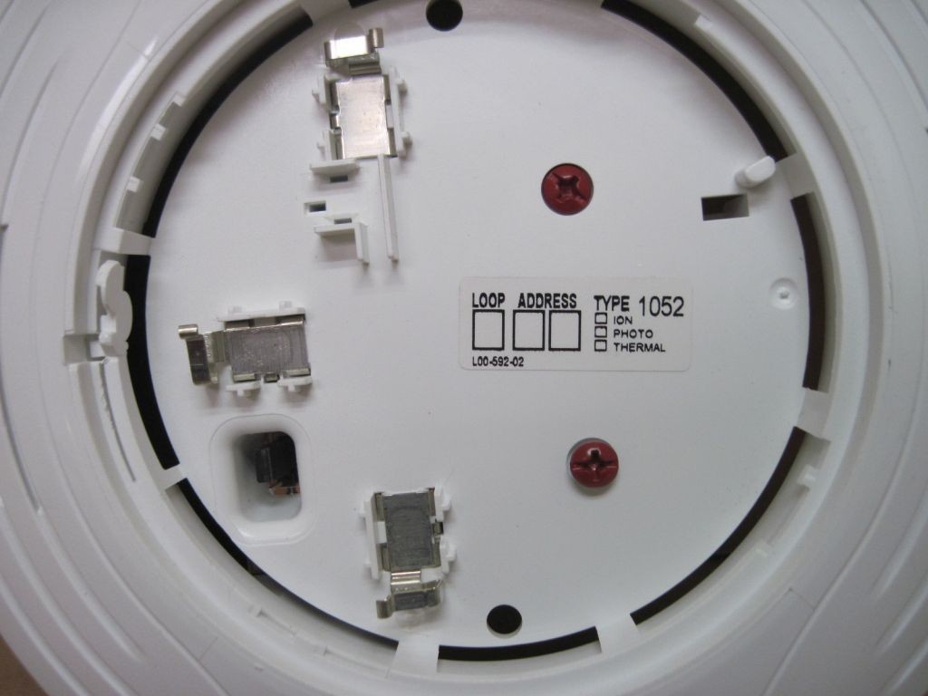 System Sensor B224RB-WH Plug in Relay Detector Base