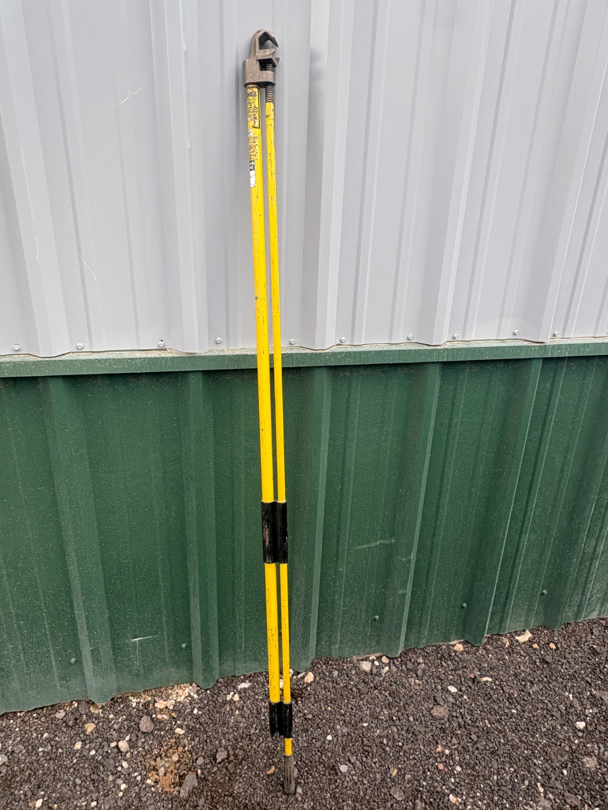 Hastings 4601 TEL-O-POLE Fiberglass Hot Stick Ridgid Holding Tool 6'