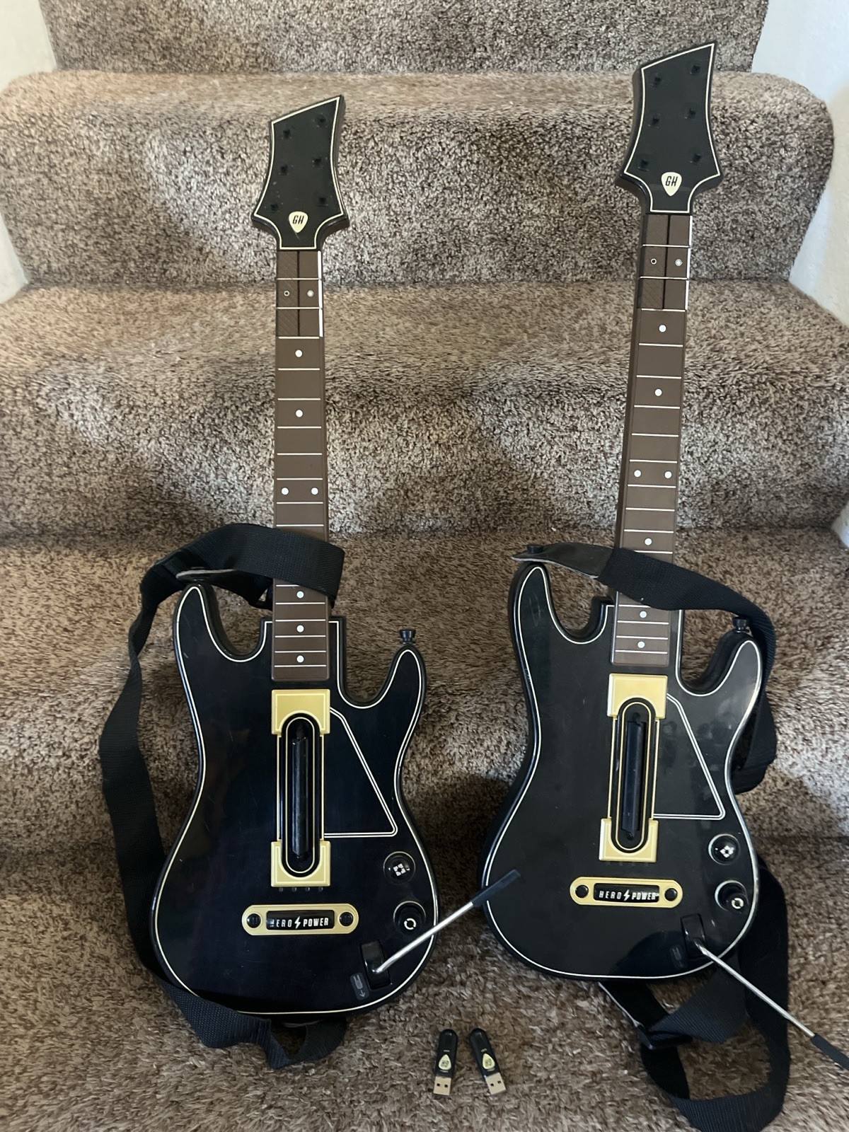 Activision Guitar Hero Wireless Guitar Controller Bundle USB Dongle Strap
