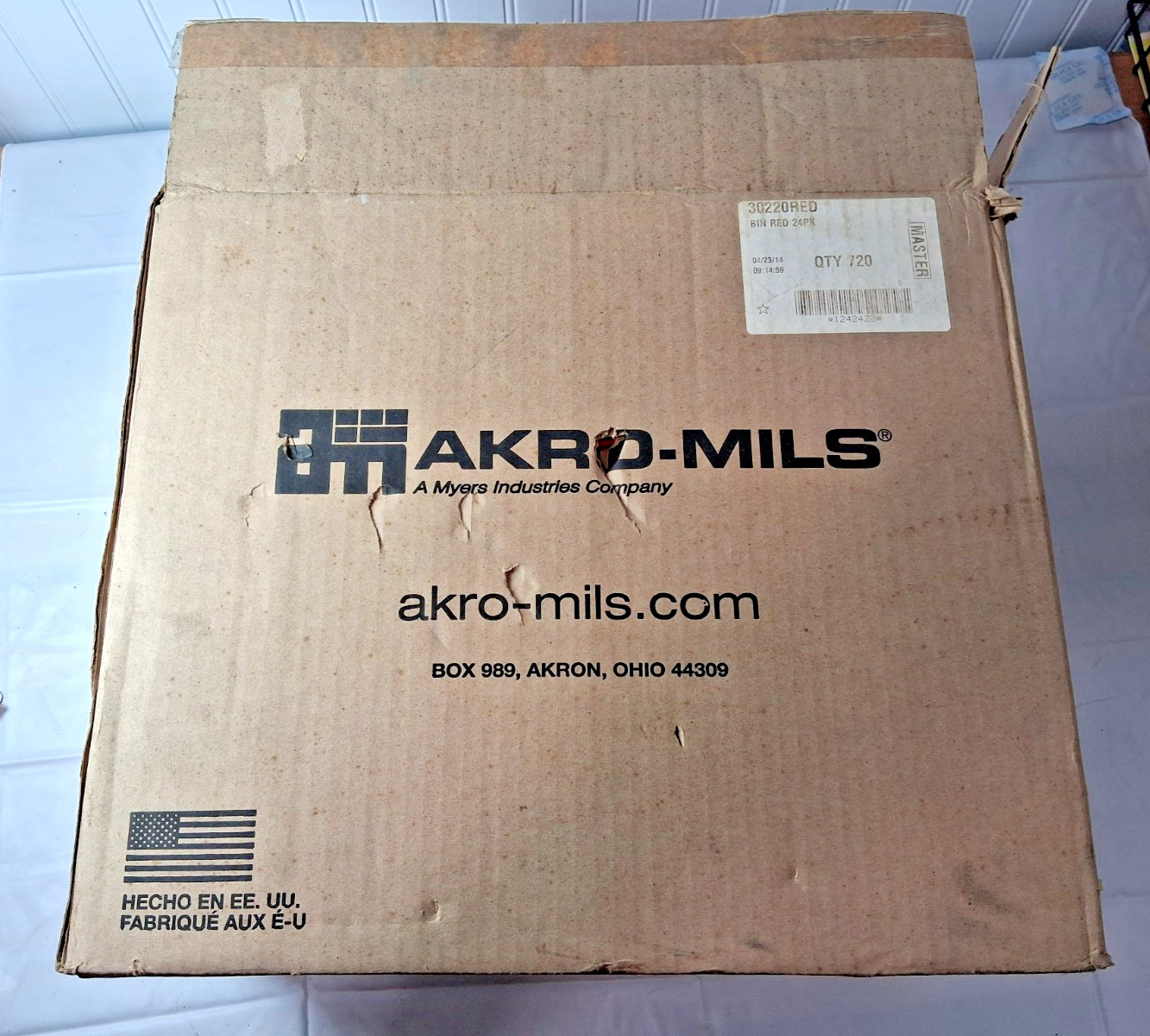Akro-Mils Stackable Rectangle Bins QTY24 4-1/8" Wide 30220 RED