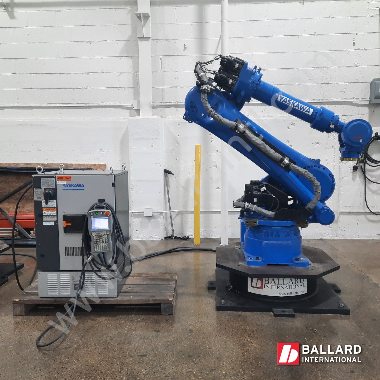Yaskawa Motoman MH180 Robot w/ DX200 Controller - Low Hours! - S92W86-1-3