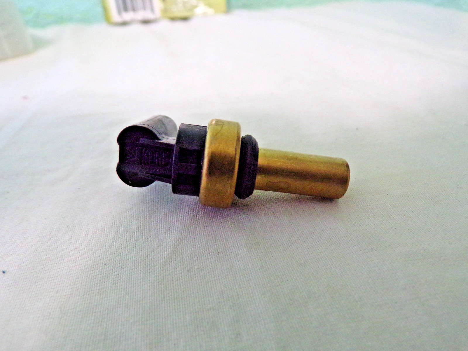 OEM Engine Coolant Temperature Sensor for Select GM models OE# 12641073