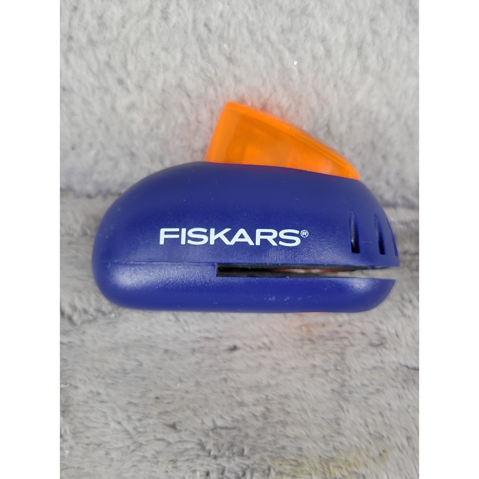 Fiskars Circle Hole Punch Orange Blue Compact Crafting Scrapbooking