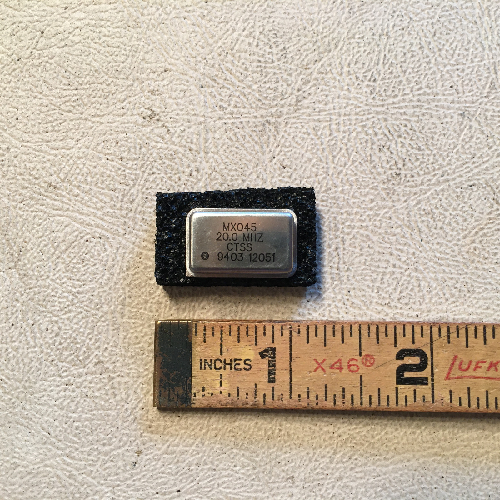 Quartz Crystal 20.0 Mhz, NOS,