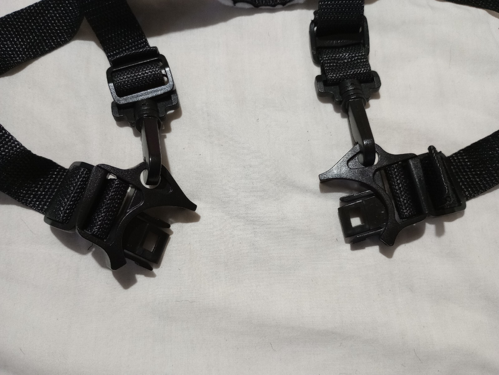 Summer 3D Pac CS Stroller....seat belt harness Pieces