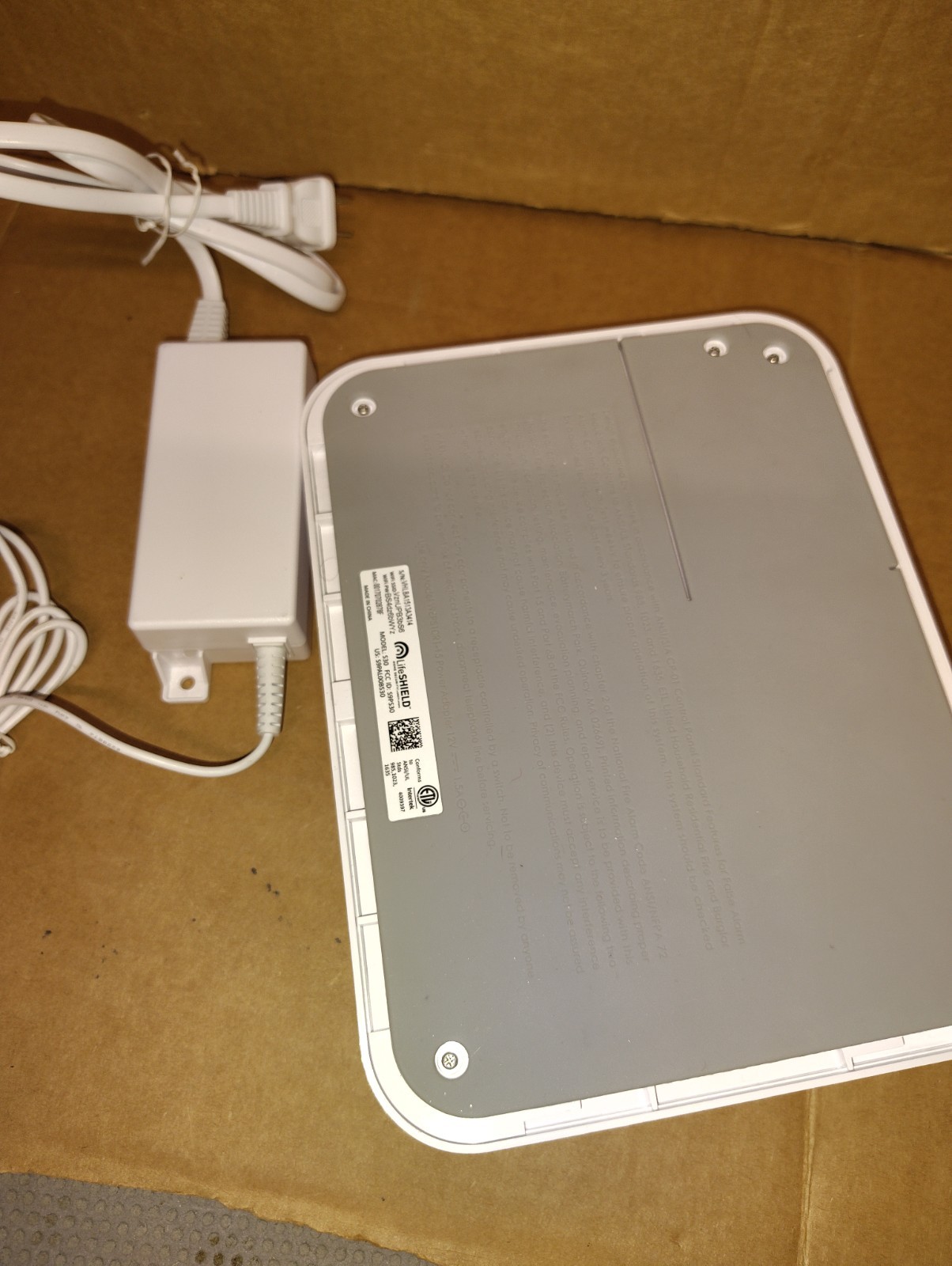 (J) LIFESHIELD by ADT SECURITY SYSTEM S30 W/ Power Supply