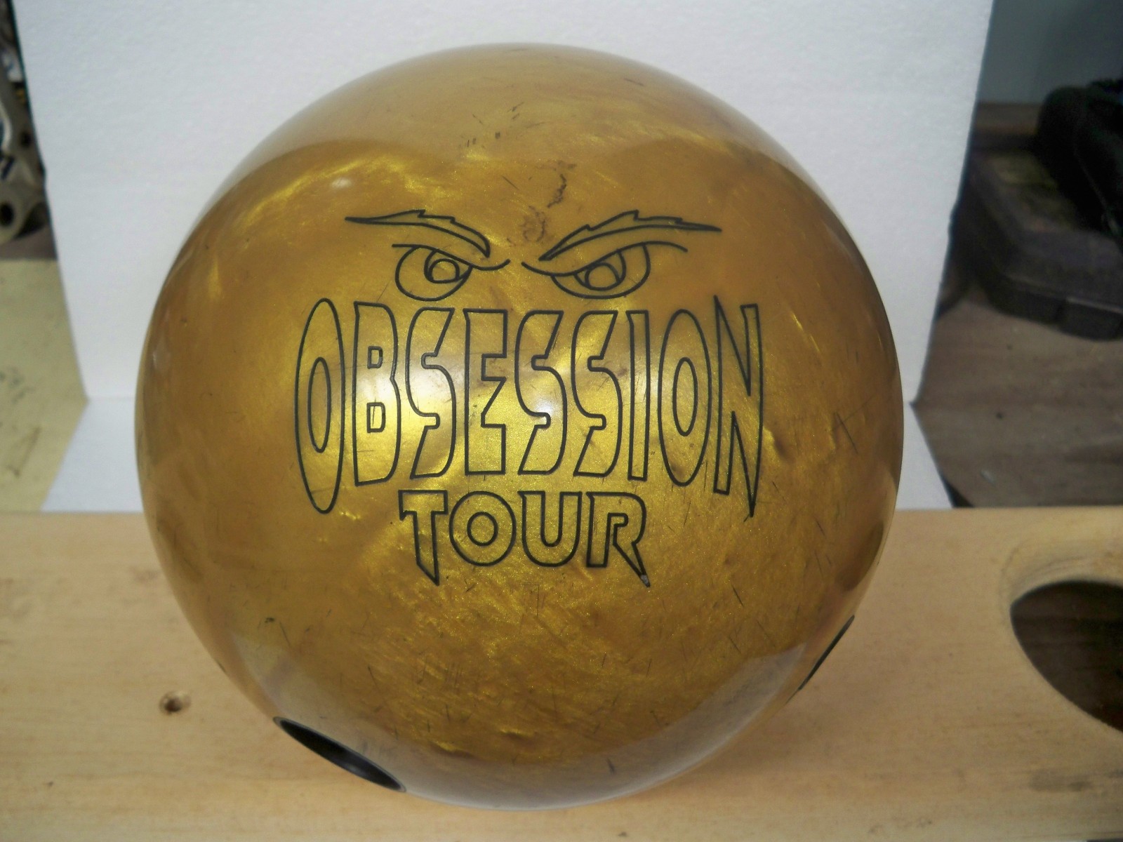 15 lb- Hammer Obession Tour  Ball  Act. wgt. 14lb. 12 oz. -FREE SHIP IN USA