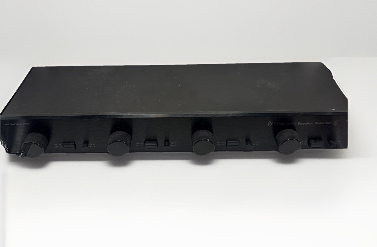 Monoprice MSV-4 Dual Source 4-Channel A/B Speaker  Selector with  Volume Control