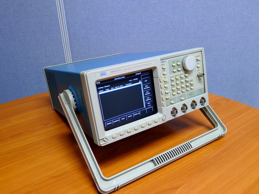 Sony Tektronix AWG2021 2CH. Arbitrary Waveform Generator