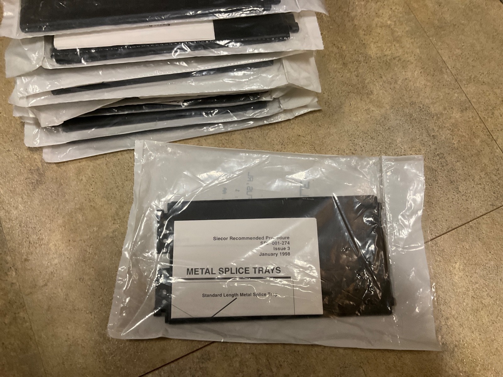 Siecor Corning Fusion Fiber Optic Small Splice Tray M67-068 6 fiber NOS sold ea.