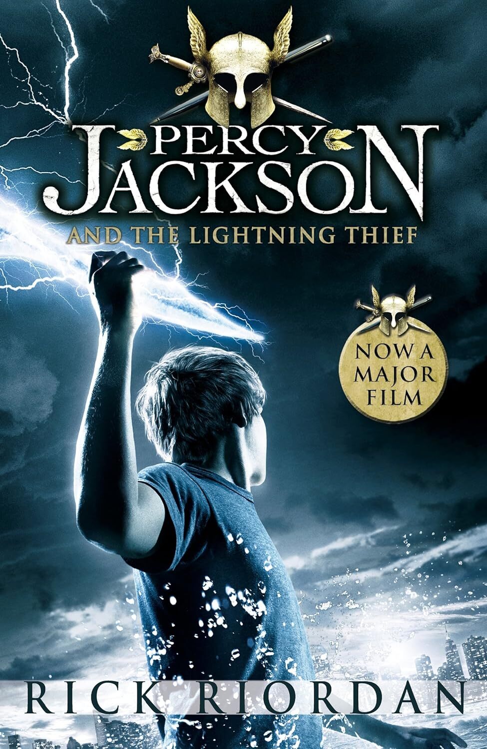 PERCY JACKSON AND THE LIGHTINING THIEF BY Rick Riordan PAPERBACK