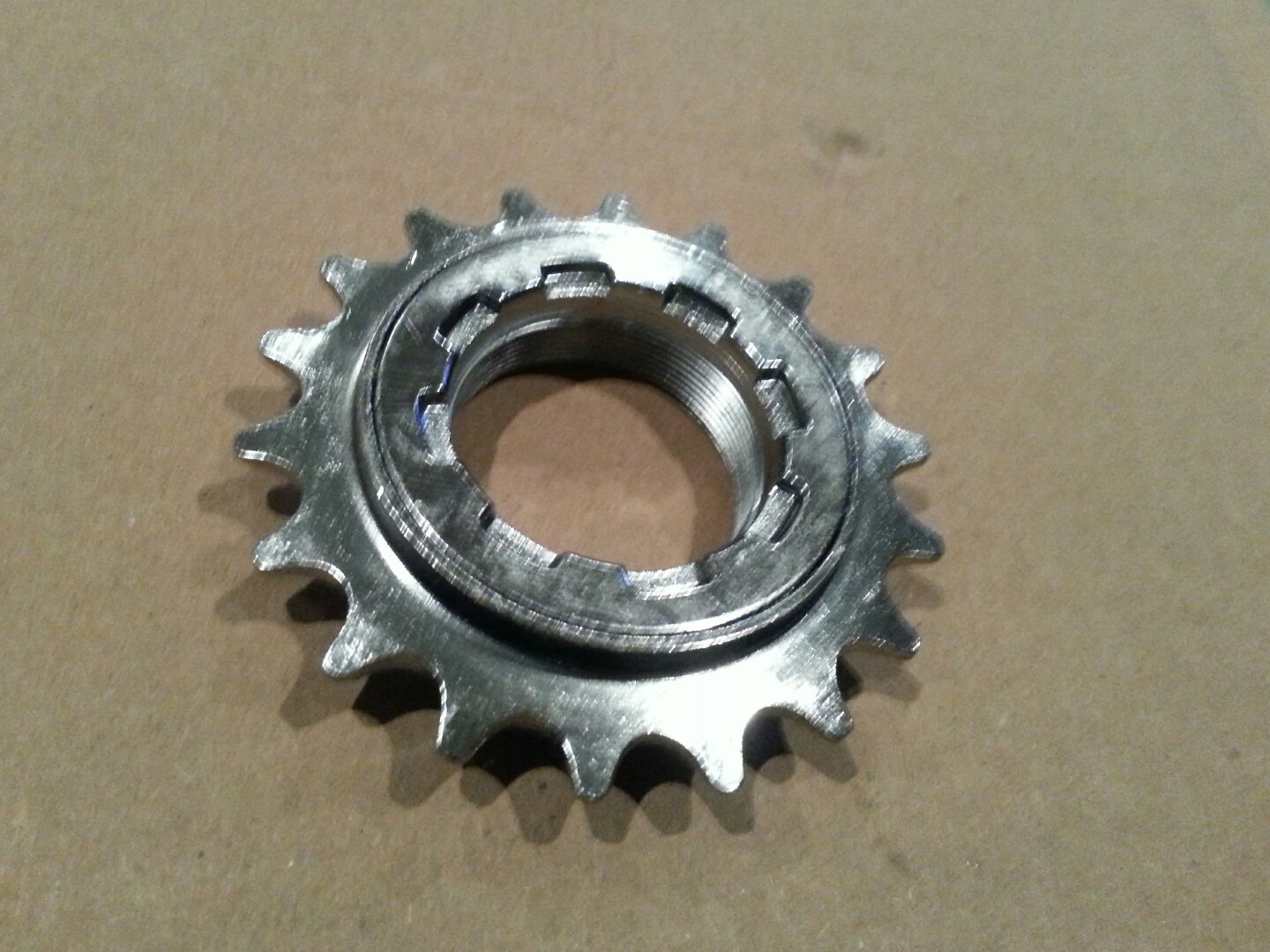 18 TOOTH FREE WHEEL  BIKE SPROCKET CHROME BMX CRUISER BICYCLES