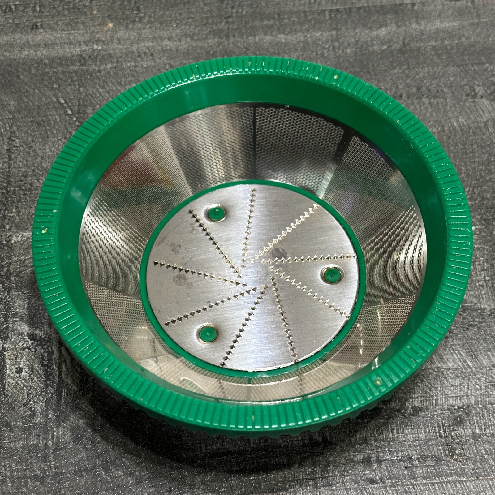 The Juiceman Jr Juicer JM-1 Strainer Blade Replacement part - Fits Juiceman JR