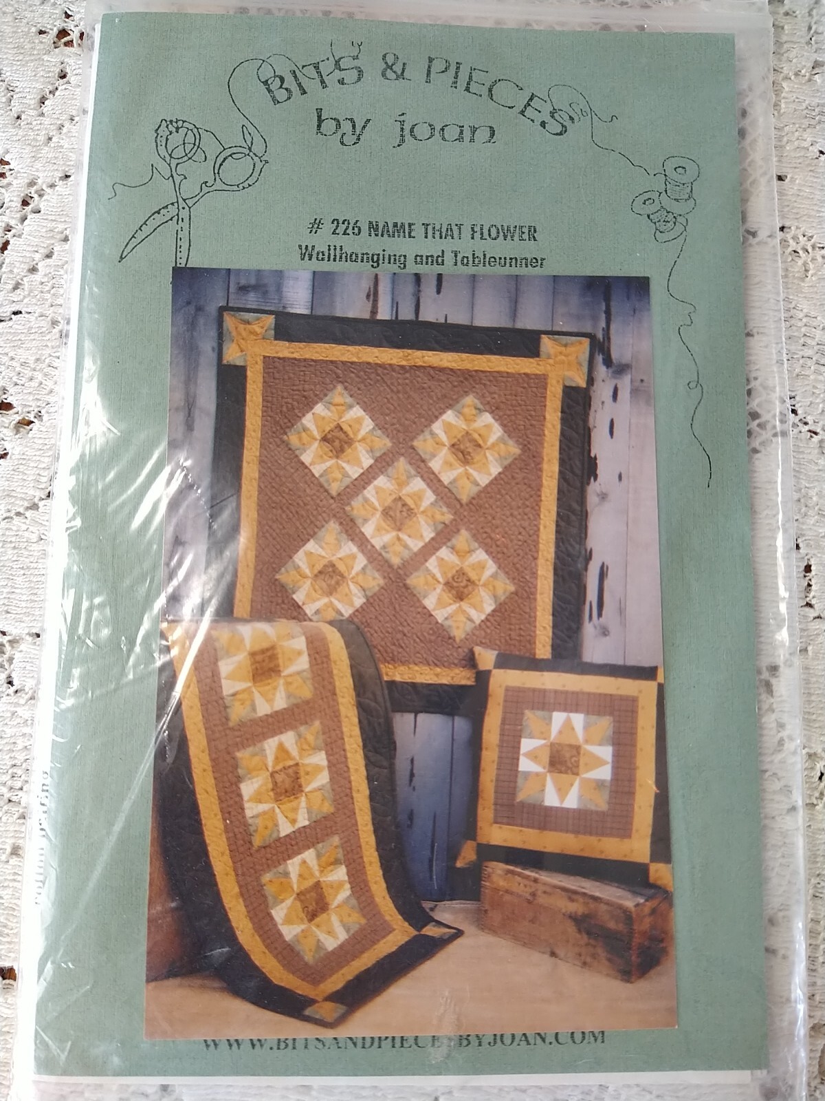 Bits & Pieces by Joan Patt #226 Name That Flower Quilt Wallhanging & Tablerunner