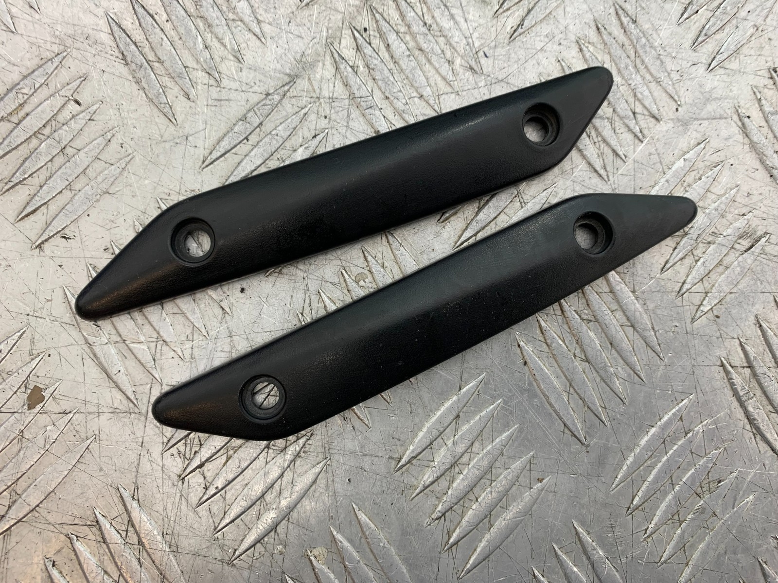 KAWASAKI GTR1400 GTR 1400 SCREEN INFILL COVERS YEAR 2007-2009 (CMB1306)