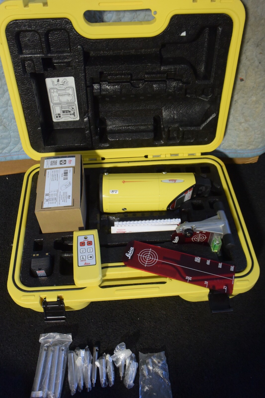 Leica Model Piper 200 Red Beam Straight Pipe Laser with 4 Sets of Legs CLEAN!!!!