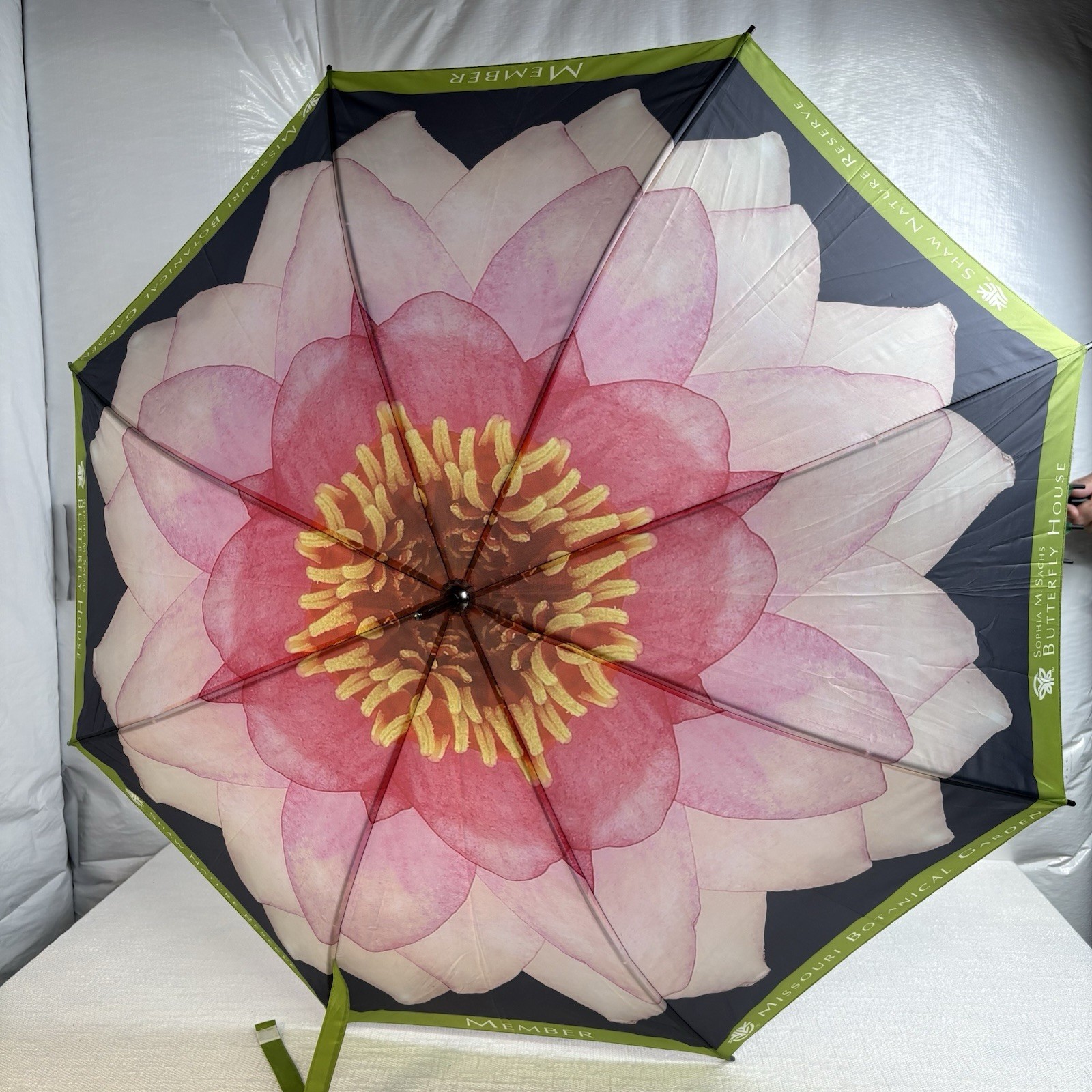 Missouri Botanical Garden Member Umbrella Pink Flower Print Auto Open Canopy