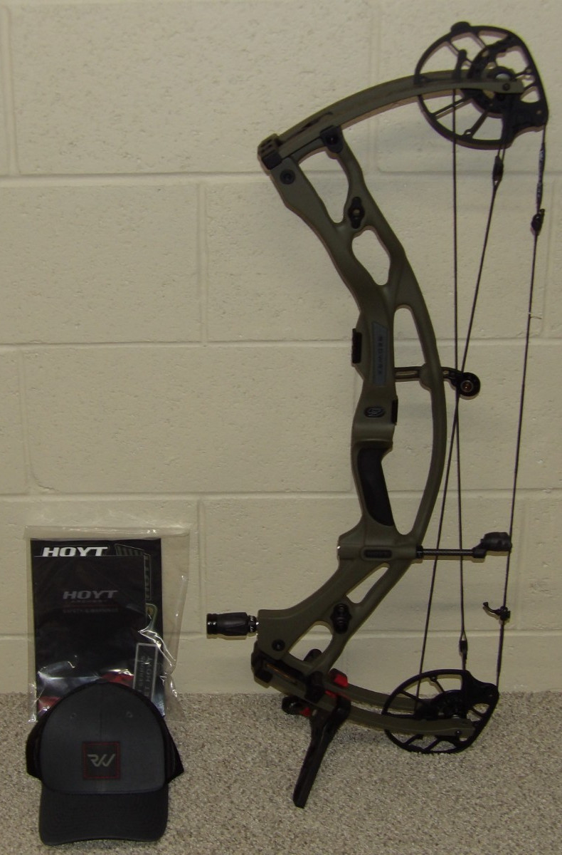 2025 Hoyt Carbon RX9 Bow -70 lb Limbs- WIlderness Finish - RX-9 - Right Hand