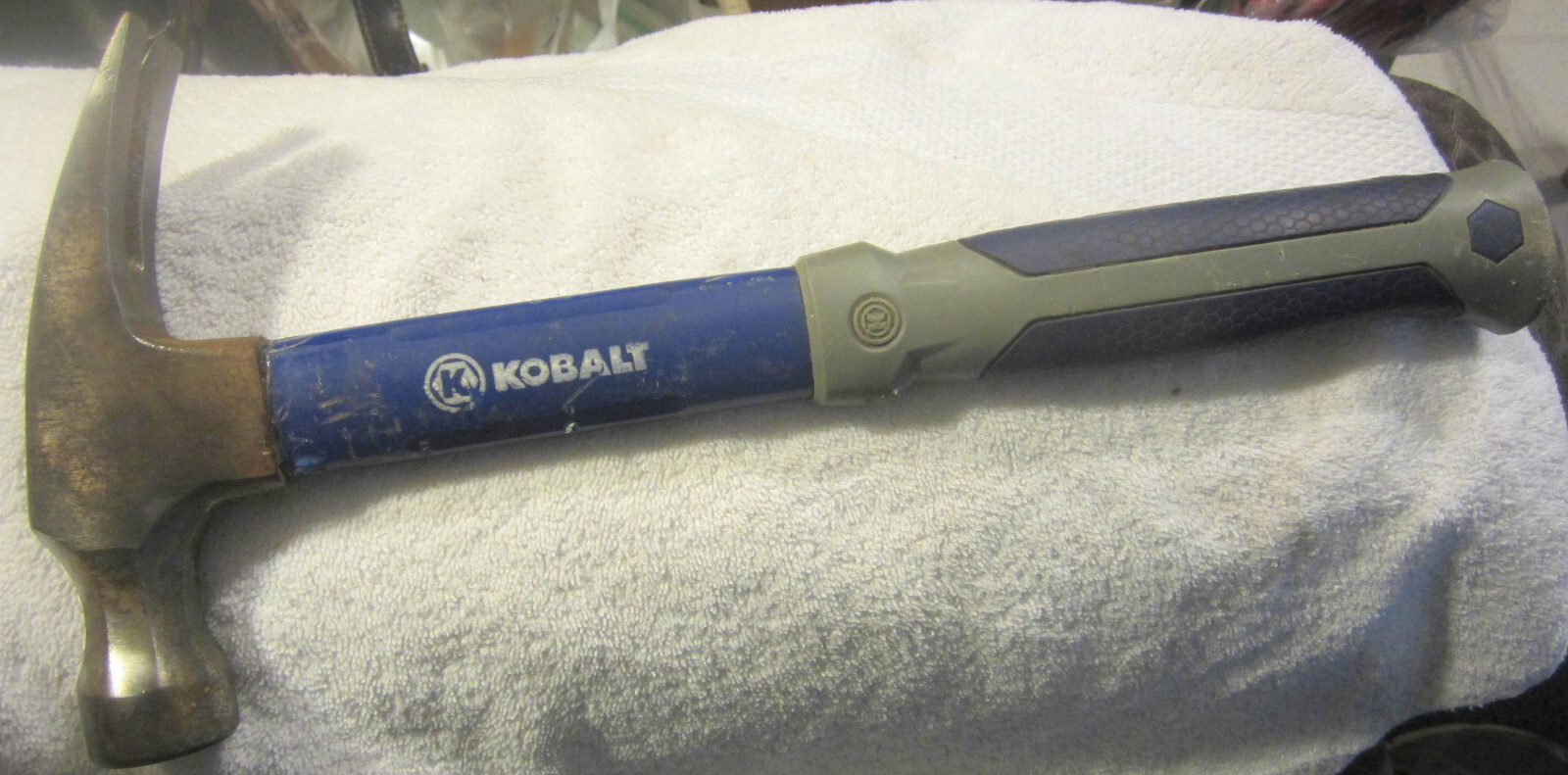 30 ounce  Rip claw hammer by Kobalt, 30 oz total weight,tool