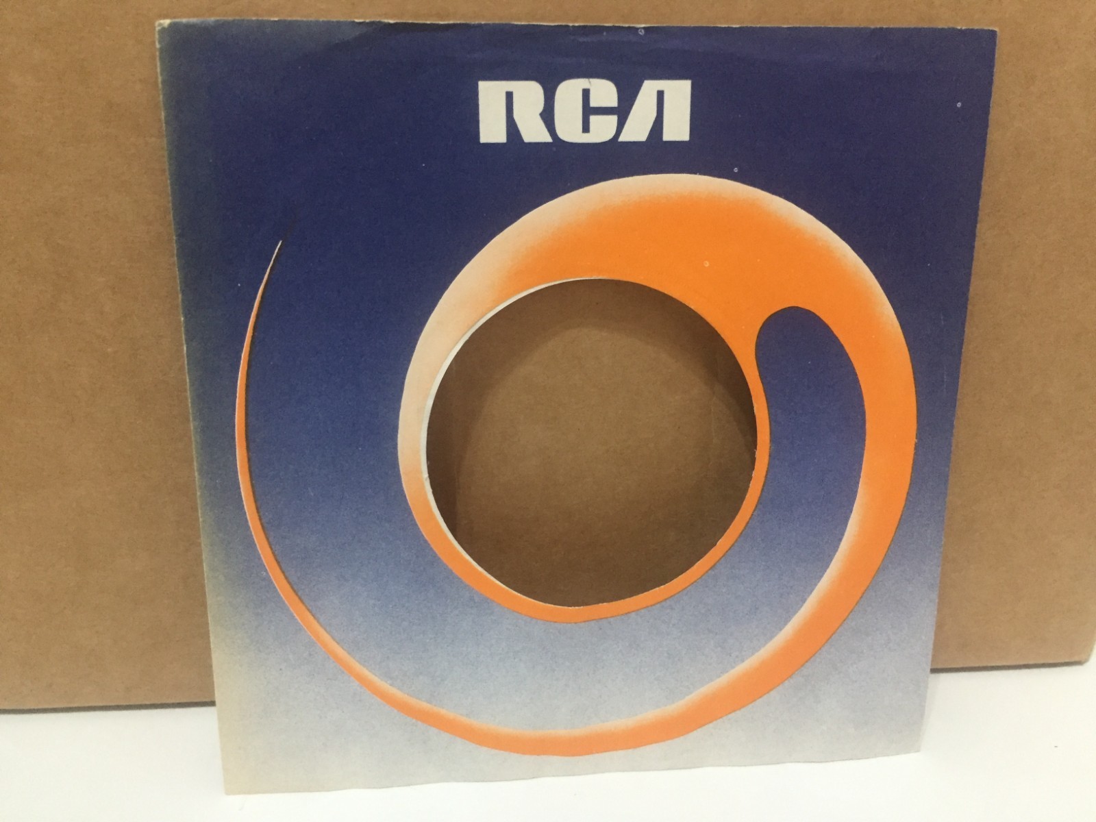 RCA 7" VINYL RECORD SLEEVE VERY GOOD CONDITION