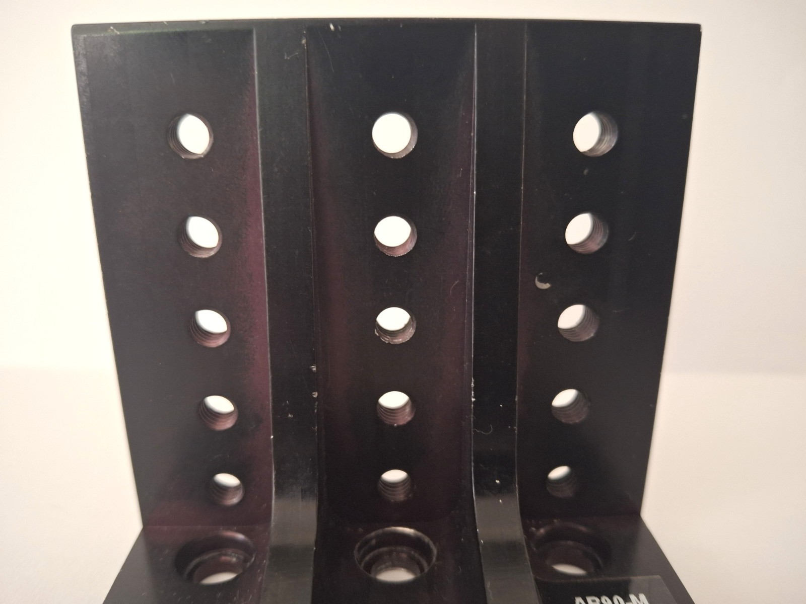 Zaber AB90-M Right-Angle Mounting Bracket