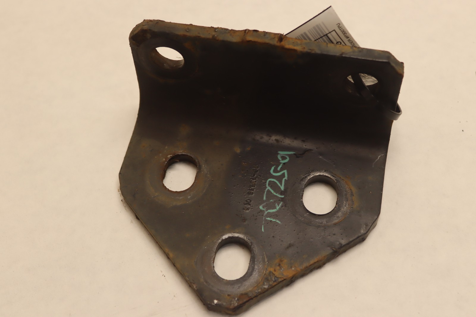 2008-2017 FREIGHTLINER CASCADIA 125 FRAME CROSSMEMBER BRACKET MOUNT OEM