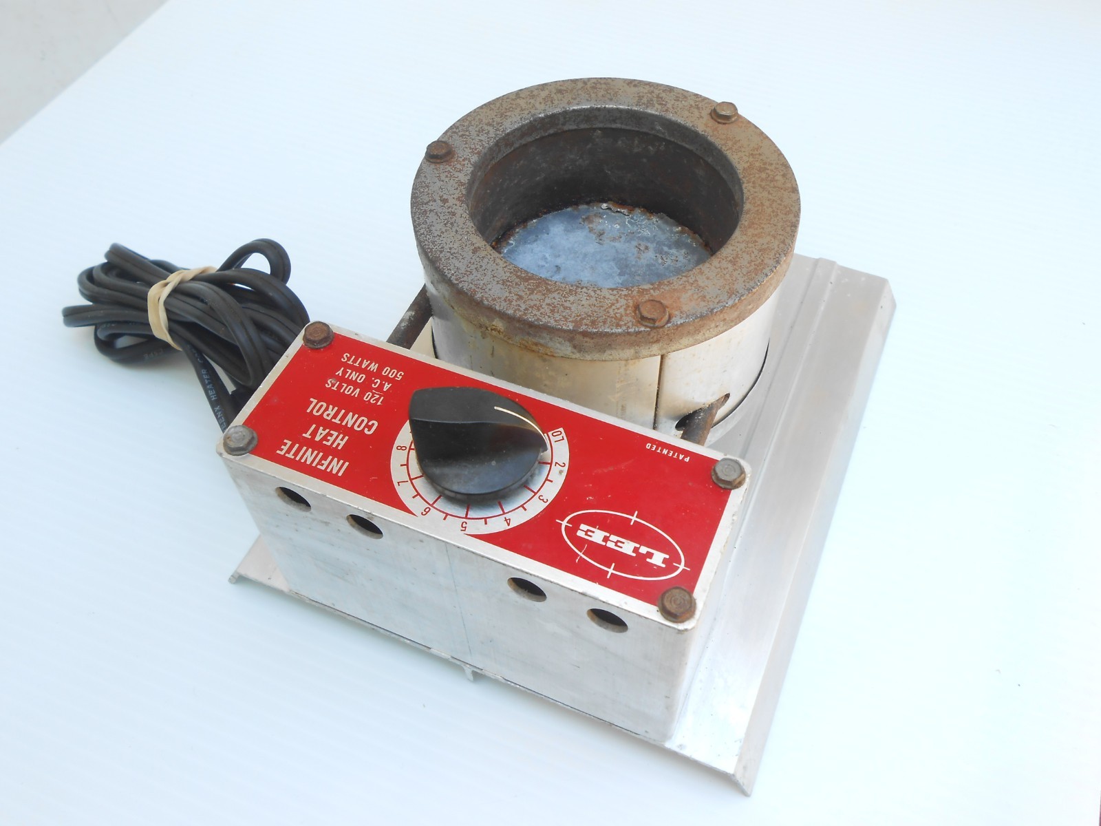 LEE PRECISION MELTER INFINITE HEAT CONTROL ELECTRIC METAL MELTER