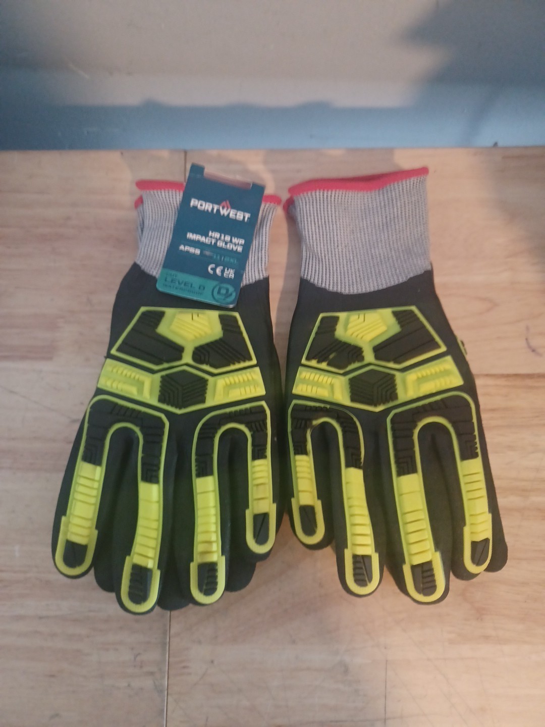 Portwest HR18 Waterproof Cut Impact Gloves Level D 18 Gauge Breathable 2 Pairs