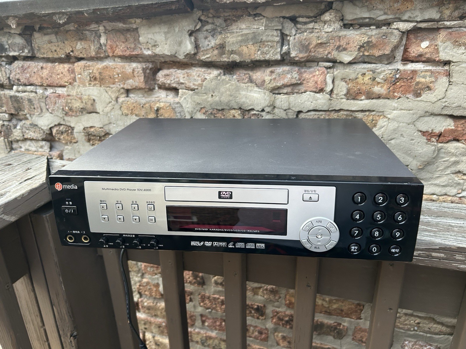 TJ Media Karaoke Multimedia DVD Player TDV-4000 Asia Region 3. No remote + Movie