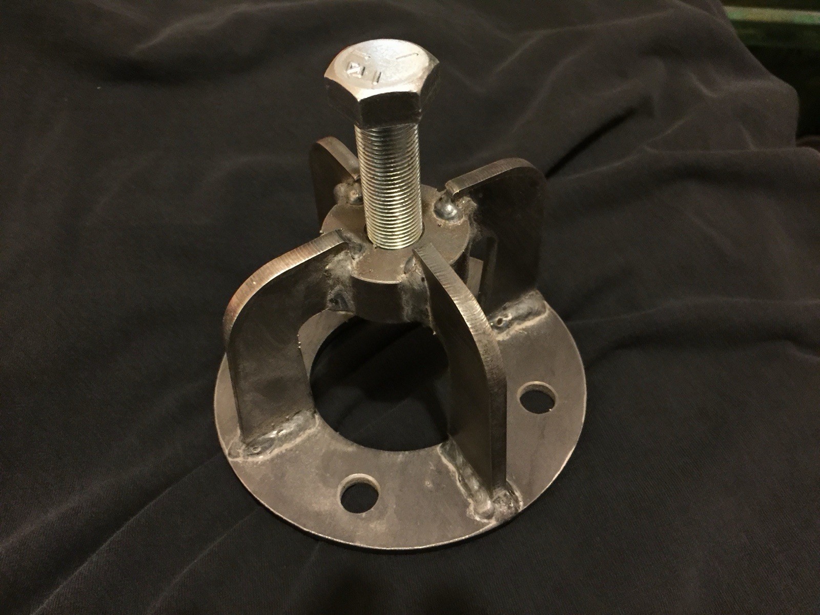 Hub Puller  For Triumph TR6