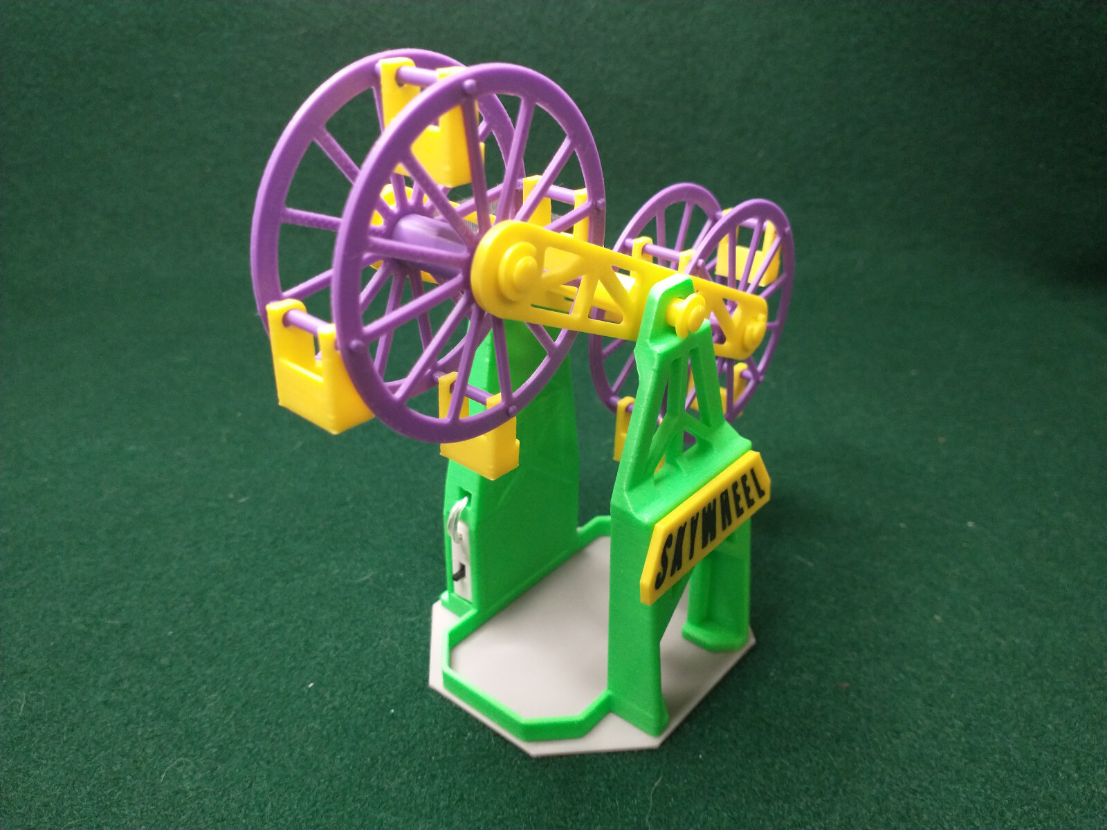 Skywheel Model Ride - N Scale - Motorized