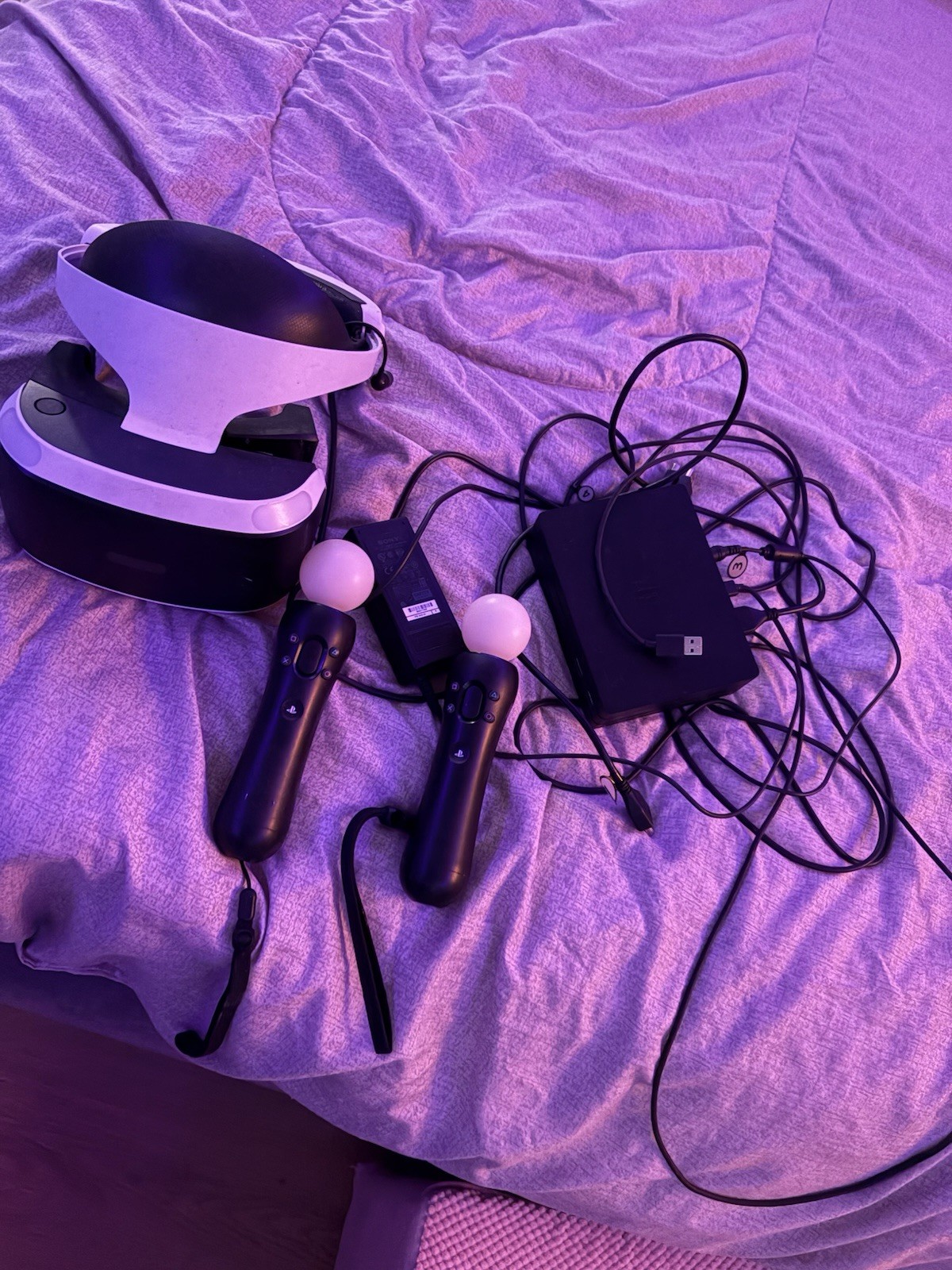 Sony PlayStation VR Gaming Set with Controllers and Camera