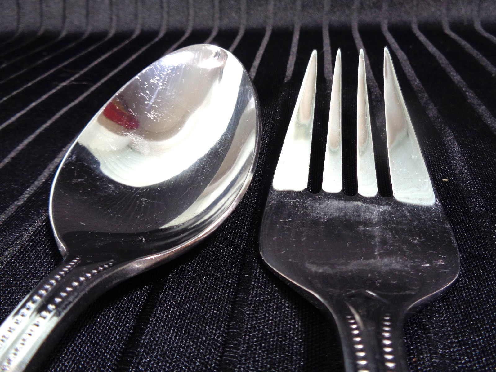 Oneida Countess Stainless Steel Flatware Serving Fork & Spoon Beaded USED