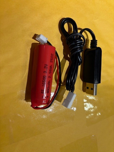 LiFePO4 Battery For MARIOKART Carrera 370600050  3,2V   700mA v+ charger