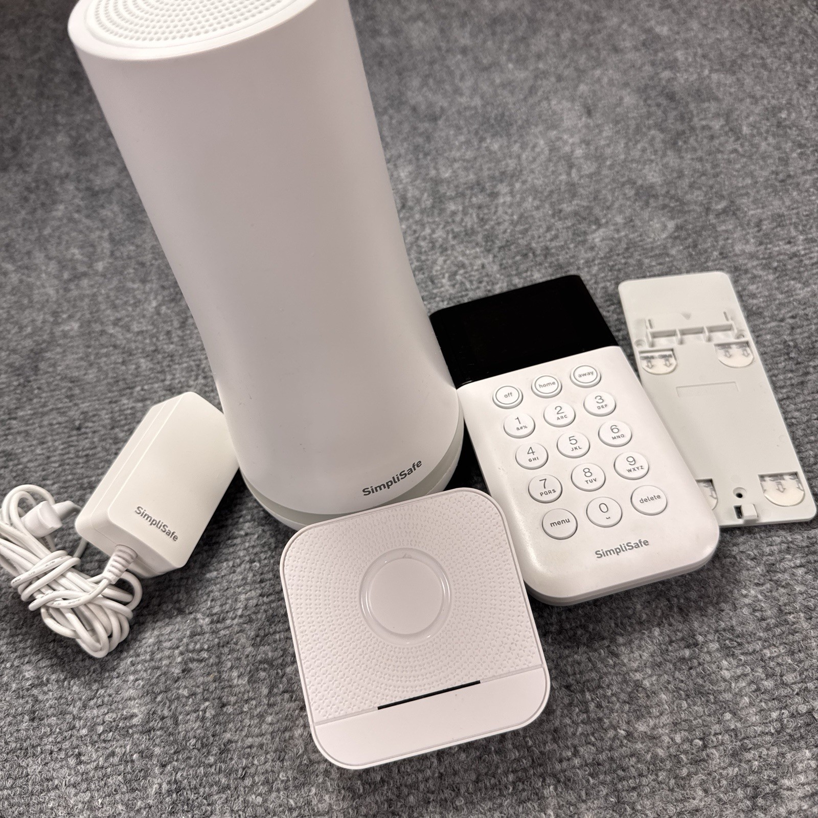 Simplisafe Gen 3 Alarm System With Keypad and Door Chime SSBS3 - 2 Available