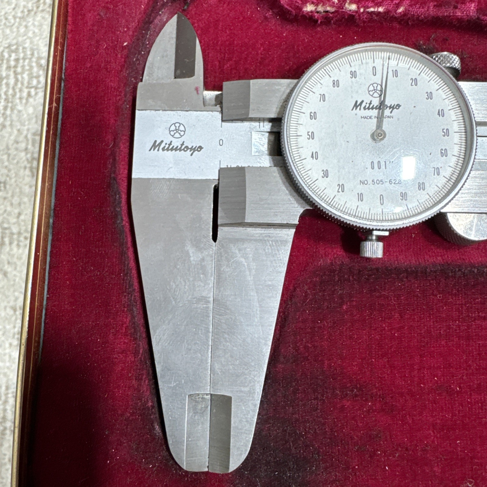 Mitutoyo dial caliper 12inch 505-628
