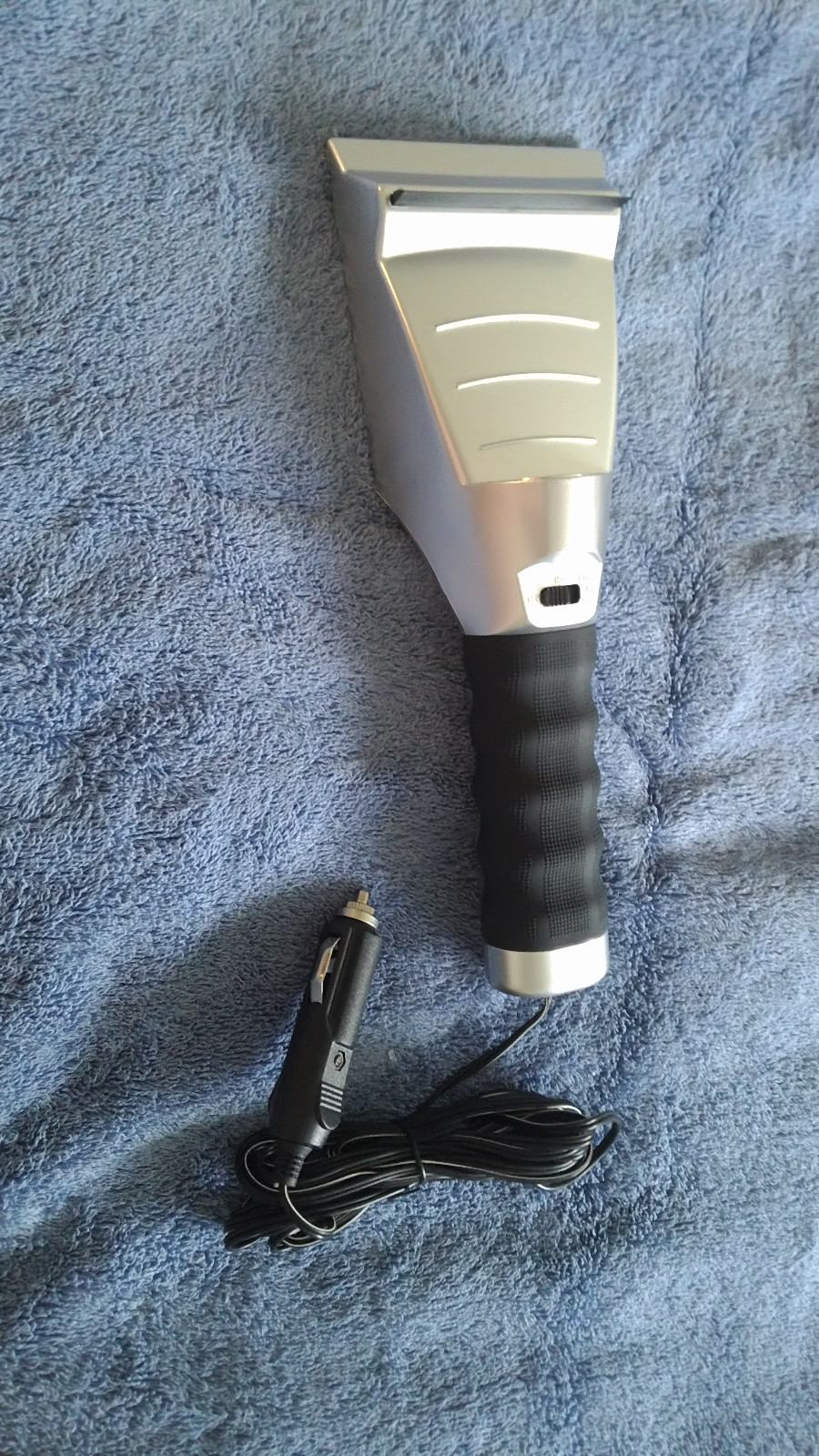 Electric Auto Windshield Snow & Ice Scraper