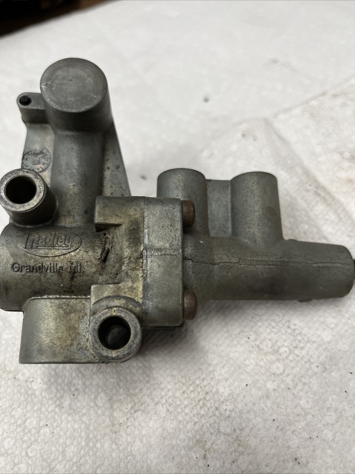 Hadley Air Ride Suspension Height Control Valve - H00450CE H450CE Used For Parts