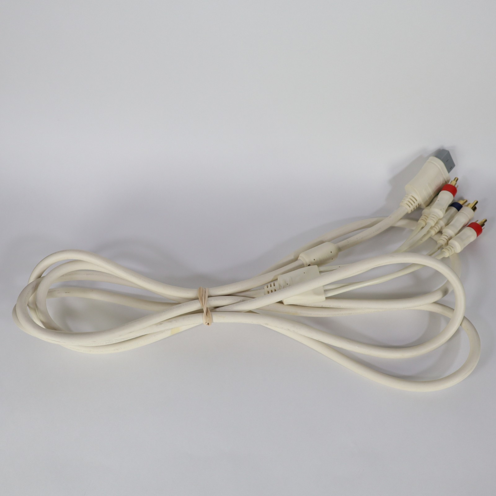 White Mad Catz Nintendo Wii HD Component Audio Video Cables