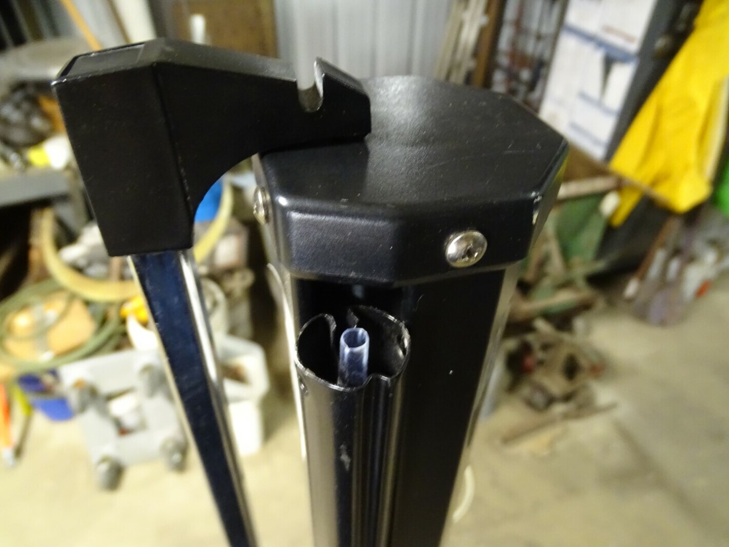 Quartet Projection Screen 70x70 Tripod, 570S